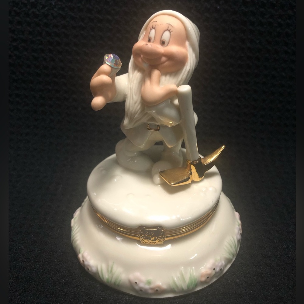 Lennox Treasures Bashful Treasure Box Disney.
